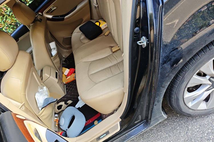 Used Haima M8 2014 2.0L Automatic Luxury Version
