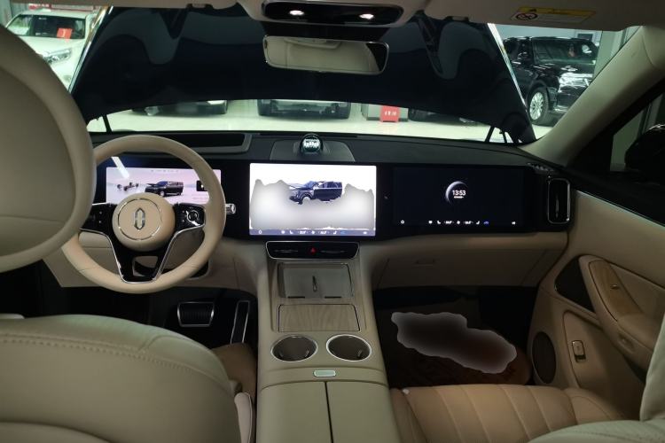 Used Hima AITO M8 2025 Extended-Range Max+ Version 53.4 kWh 6-Seater Edition Center Console