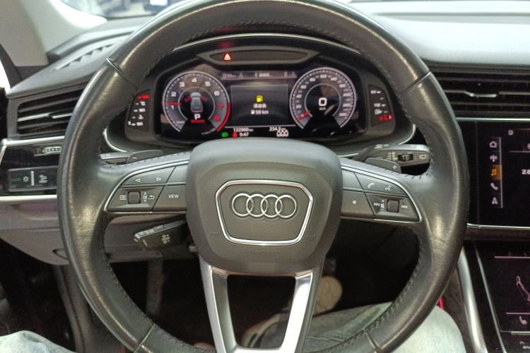 Used Audi Q8 2019 45 TFSI Prestige Dynamic Edition Steering Wheel