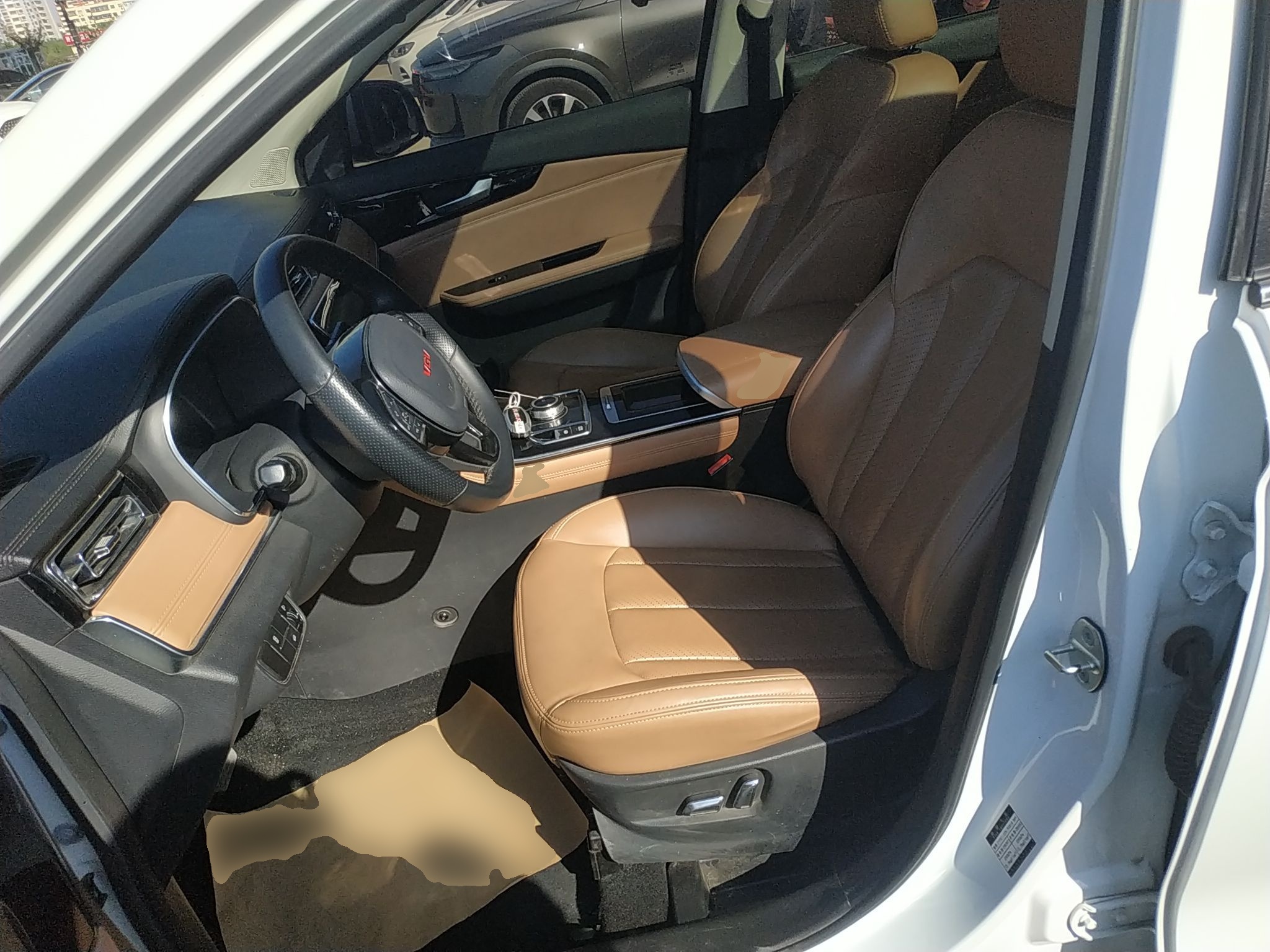 المقاعد الأمامية داخل السيارة