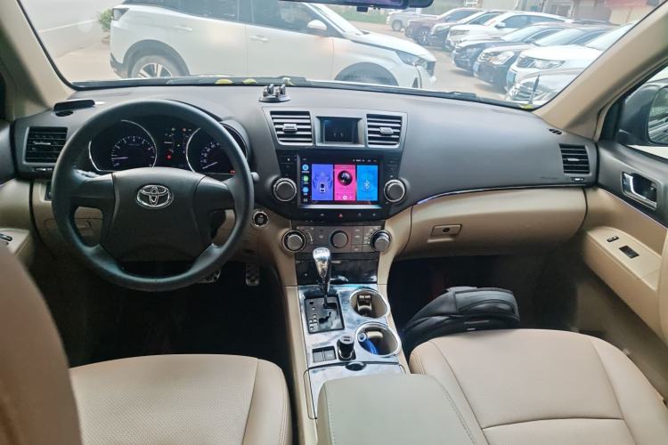 Used Toyota Highlander 2012 2.7L Two-Wheel Drive 7-Seater Elite Edition
