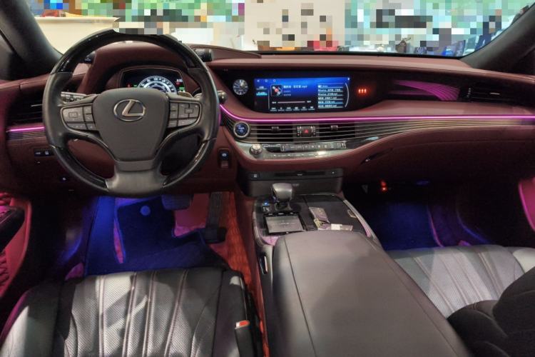 Used Lexus LS 2020 500h Executive Version China VI Standard Center Console