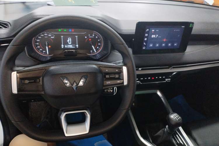 Used Wuling Jiachen 2022 1.5L Manual Comfort Edition