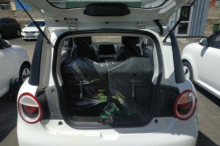 Used CHANGAN NEVO Lumin 2026 Model Treasure Edition 205km Passionate Beige Ningde Trunk