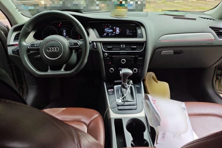 Used Audi A4L 2015 35 TFSI Automatic Standard Model Center Console