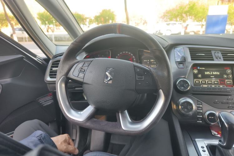 Used DS 5 2014 1.6T Luxury Edition THP160 Steering Wheel