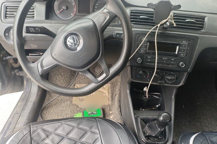 Used Volkswagen Santana 2016 1.6L Manual Fashion Edition Center Console