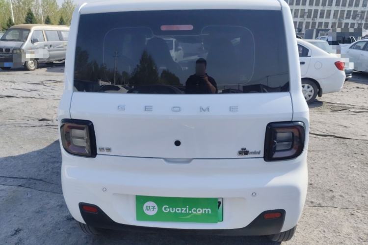 Used Geely Galaxy Panda 2024 Panda Mini 200km Endurance Bear
