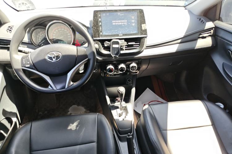 Used Toyota Vios 2021 1.5L CVT Innovation Edition Center Console