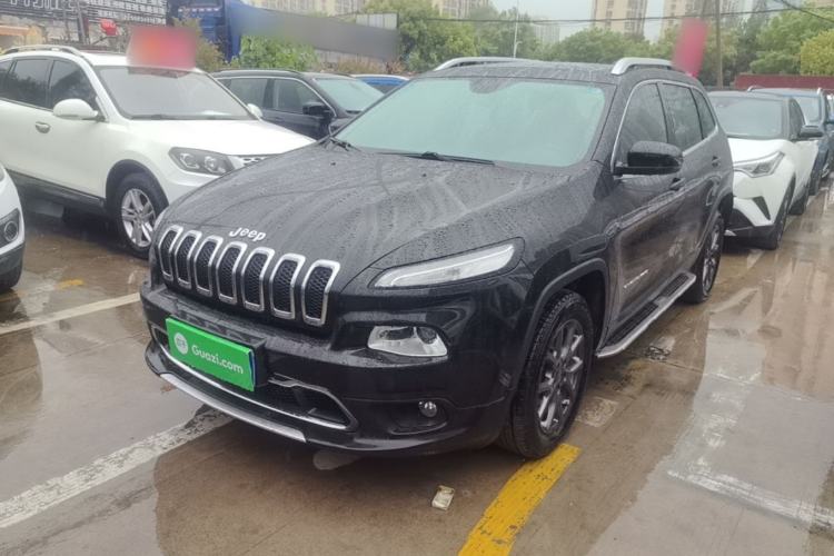 Used Jeep Cherokee 2020 2.0L Two-Wheel Drive Classic Sports Edition