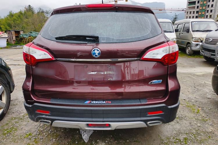 Used Venucia T70X 2016 2.0L CVT SmartFun Sport Edition
