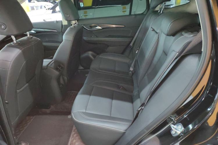 Used Buick Envision 2023 Encore Plus 652T Five-Seat All-Wheel-Drive Luxury Model