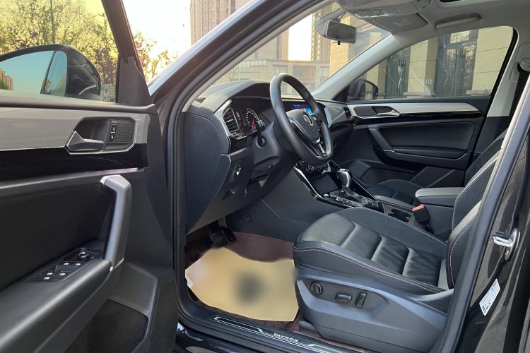 Used Volkswagen Tayron 2019 330TSI Two-Wheel Drive Luxury Model China VI Standard Interior 2