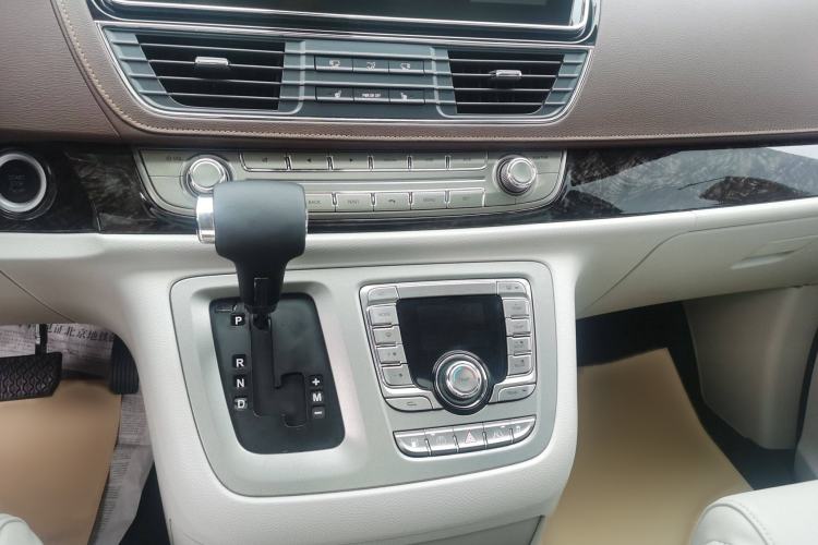 Used SAIC MAXUS G10 2016 2.0T Automatic Flagship Edition
