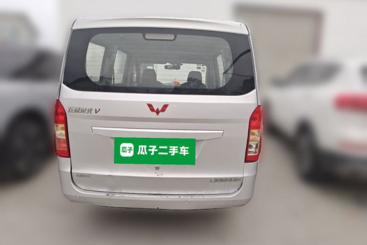 Used Wuling Rongguang V 2016 1.5L Standard Version Rear