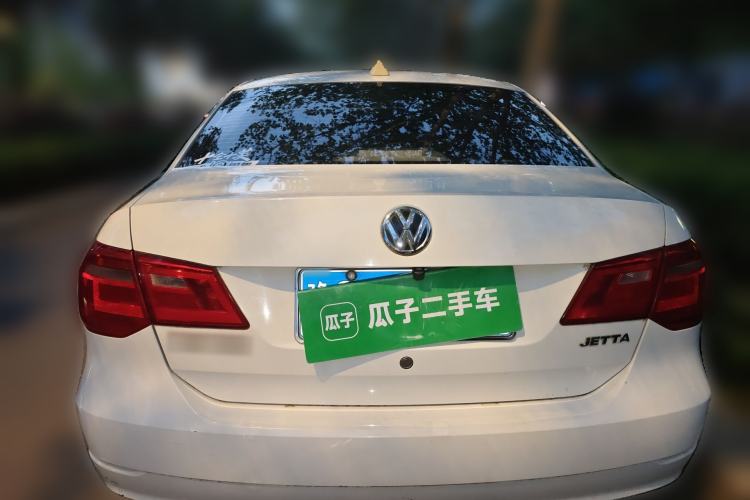 Used Volkswagen Jetta 2015 Zhuihui Edition 1.4L Manual Fashion Model Rear