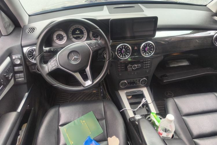 Used Mercedes-Benz GLK-Class 2013 GLK 300 4MATIC Fashion Model Center Console