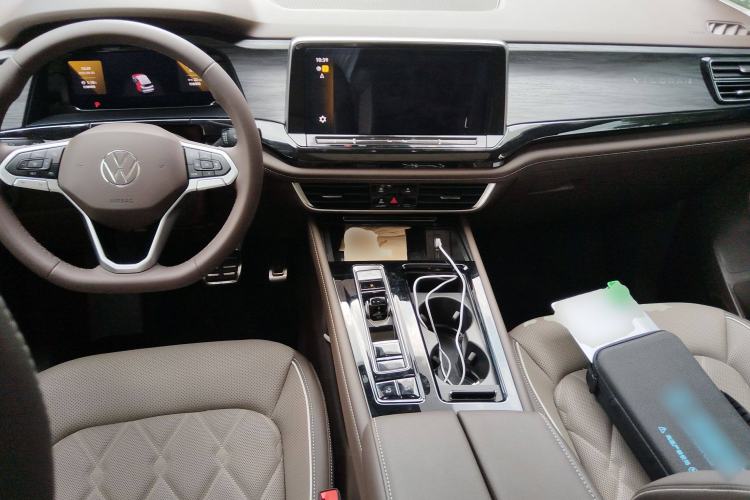 Used Volkswagen Viloran 2024 380TSI Premium Edition
