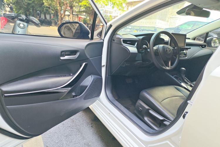 Used Toyota Corolla 2021 Dual-Motor 1.8L E-CVT Elite Edition