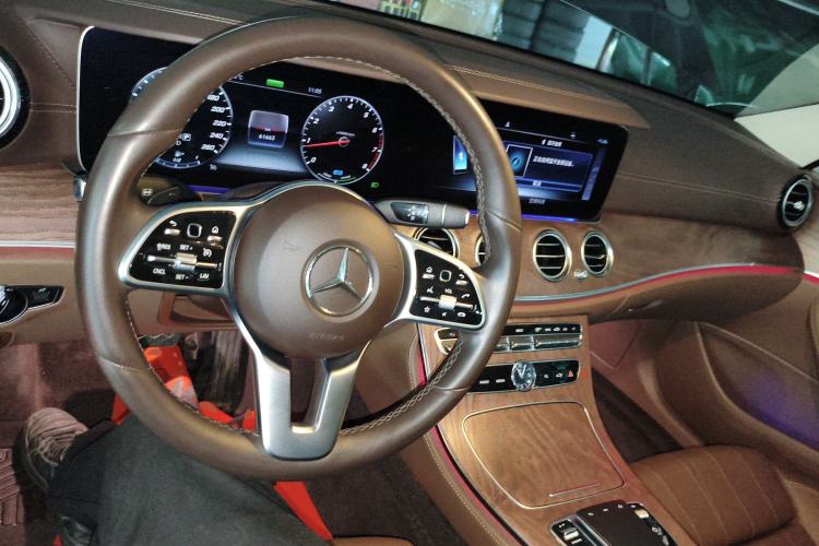 Used Mercedes-Benz E-Class 2020 E 260 L
