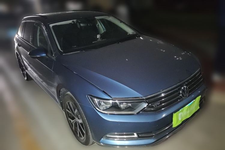 Used Volkswagen Variant 2017 380TSI Two-Wheel Drive Comfort Edition
