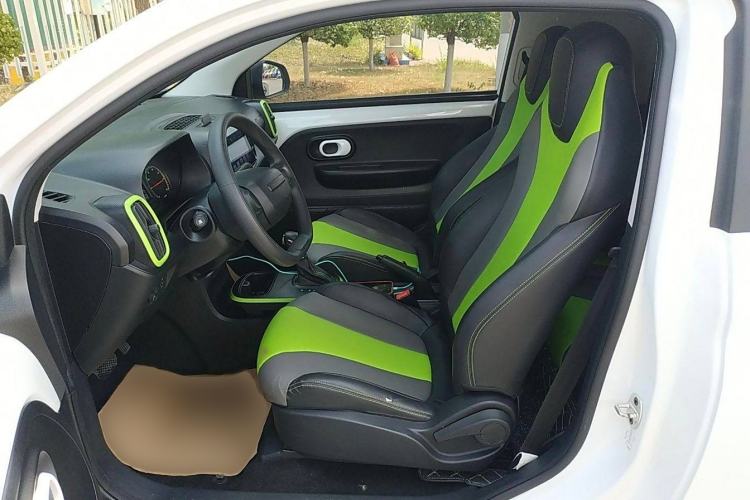 Used Roewe Clever 2021 302 km New Four-Seater Super-Efficient Version