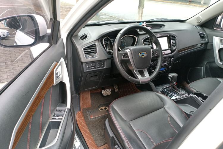 Used Geely Auto GX7 2015 Sports Edition 2.0L Automatic Luxury Upgrade Version China V Standard