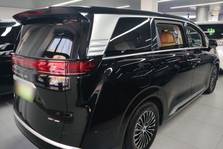 Used Denza D9 2024 DM-i 980 Four-Wheel Drive Prestige Model
