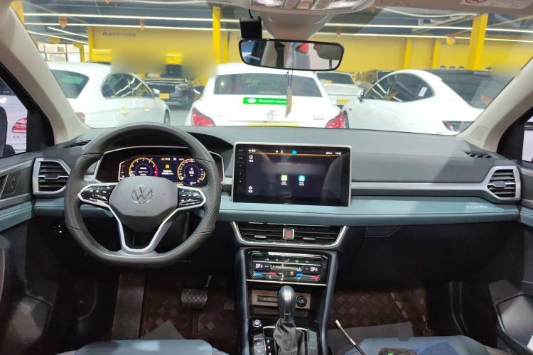 Used Volkswagen Tharu 2023 300TSI Two-Wheel-Drive Full Moon Edition Center Console