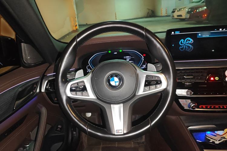 Used BMW 5 Series 2021 530Li Luxury Edition M Sport Package Steering Wheel