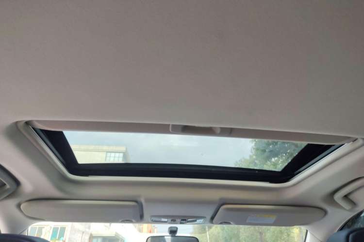 Used Mitsubishi Outlander 2014 2.4L 4x4 Deluxe Value Edition 7 Seats
