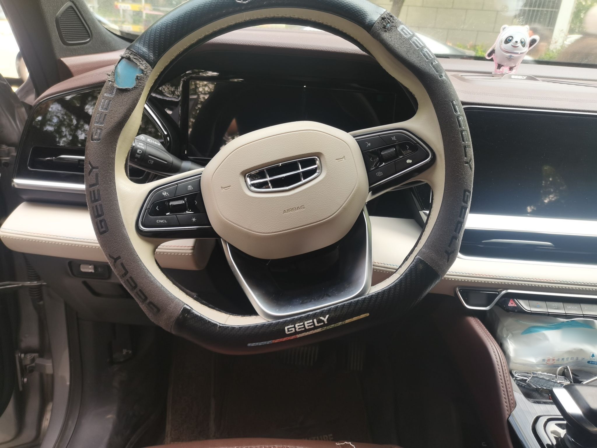 Geely Auto Monjaro L 2021 2.0TD DCT EVO Two-Wheel Drive Prestige Version — снимка 10
