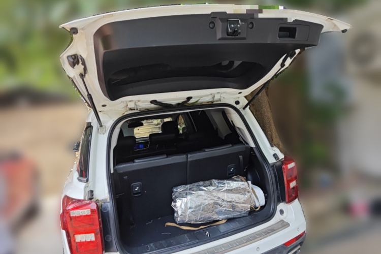 Used GAC Trumpchi GS8 2017 320T Two-Wheel Drive Luxury Edition (7 Seats) Trunk