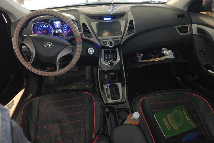 Used Hyundai Elantra (5th Generation / Langdong) 2015 1.6L Automatic Leading Model Center Console
