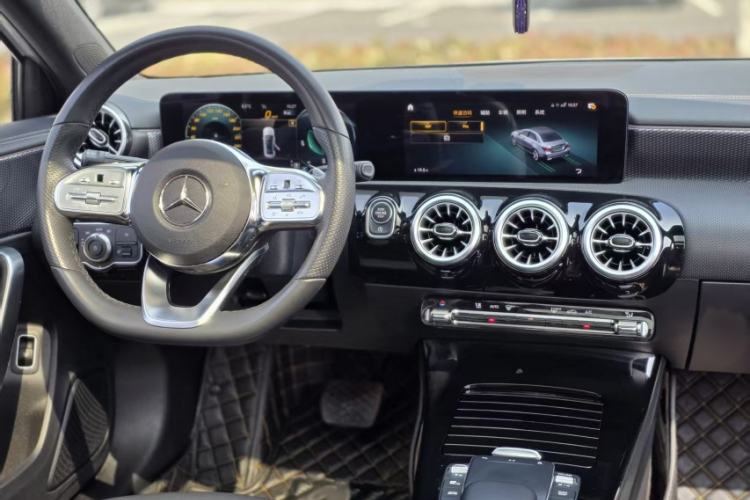 Used Mercedes-Benz A-Class 2022 Restyled A 200 L Sport Sedan Fashion Version