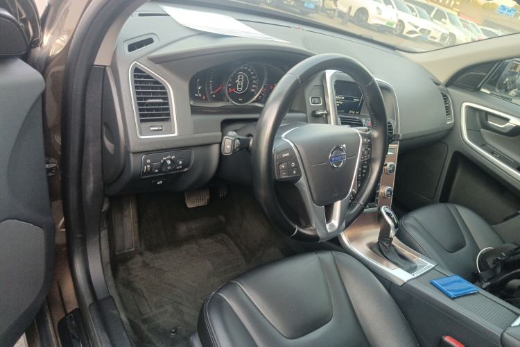 Used Volvo XC60 2015 T5 Smart Upgrade Model
