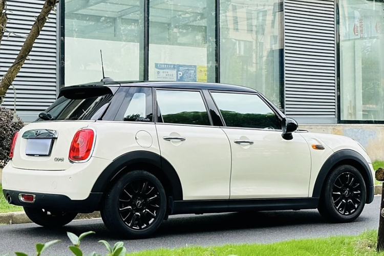 Used MINI MINI 2016 1.5T COOPER Five-Door Edition