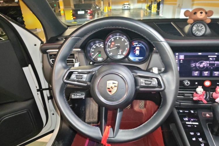 Used Porsche Macan 2024 Macan 2.0T Steering Wheel