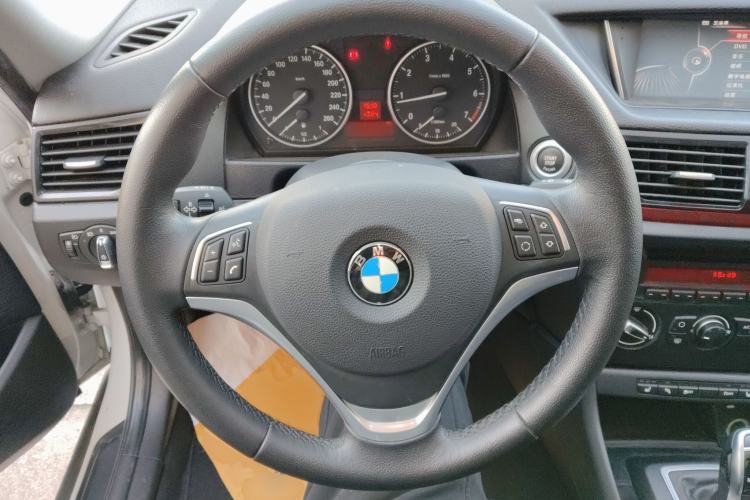 Used BMW X1 2015 sDrive18i Fashion Upgrade Edition
