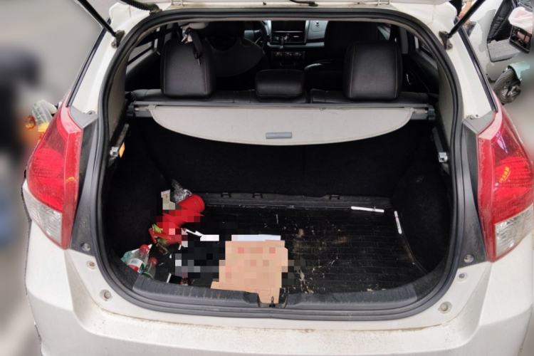 Used Toyota YARiS L Zhi Xuan 2015 1.5E Automatic Charm Edition
