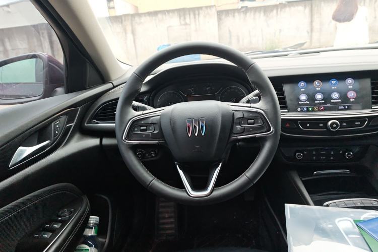 Used Buick Regal 2024 25T Deluxe Edition Steering Wheel