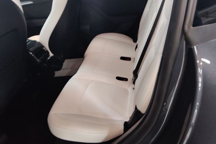 Used Tesla Model Y 2023 Rear-Wheel-Drive Version
