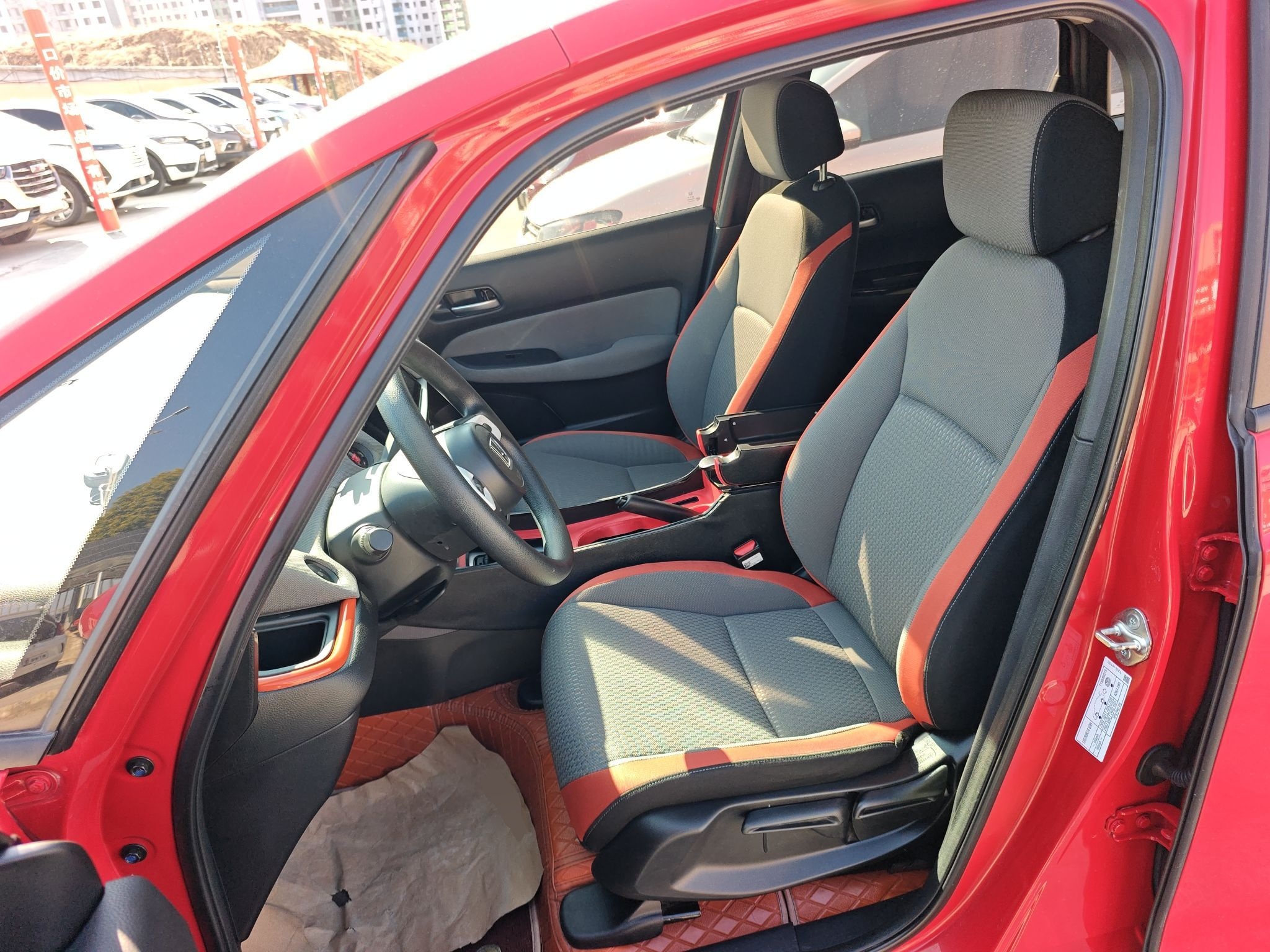 Переднее сиденье в автомобиле