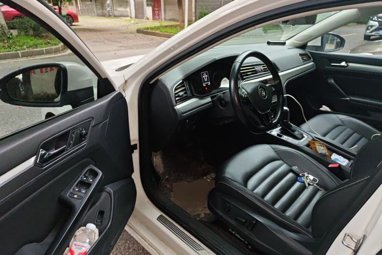 Used Volkswagen Lamando 2019 280TSI DSG Comfort Edition China VI standard
