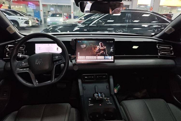 Used BYD Qin L 2025 DM-i Smart Drive 80KM Superior Model
