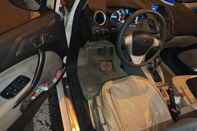 Used Ford Fiesta 2013 Sedan 1.5L Automatic Fashion Edition Driver Seat