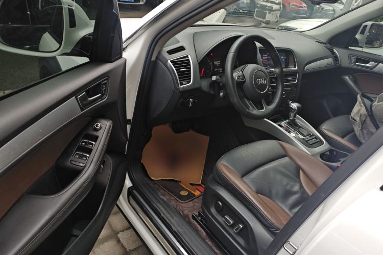 Used Audi Q5 2018 Collector's Edition 40 TFSI Technology Model