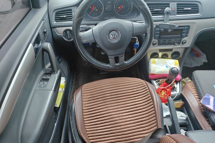 Used Volkswagen Lavida 2013 Restyled Classic 1.6L Manual Comfort Edition Steering Wheel