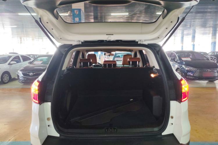 Used Ford Kuga 2018 EcoBoost 180 Two-Wheel-Drive Cognac Special Edition
