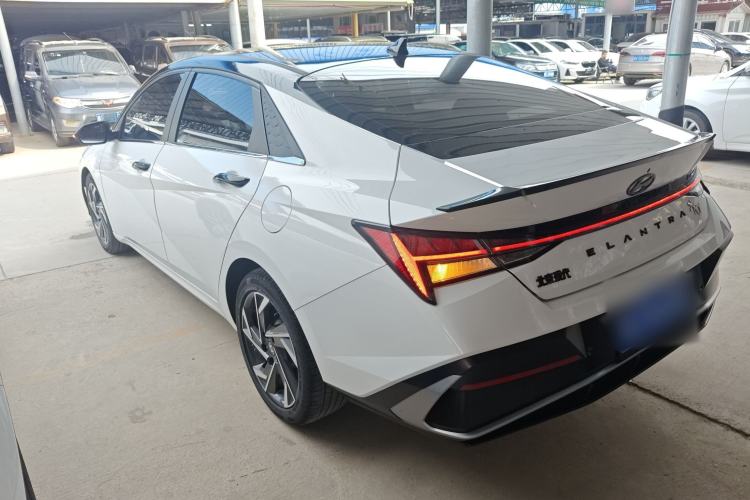 Used Hyundai Elantra 2023 1.5L CVT LUX Prestige Edition Exterior 2